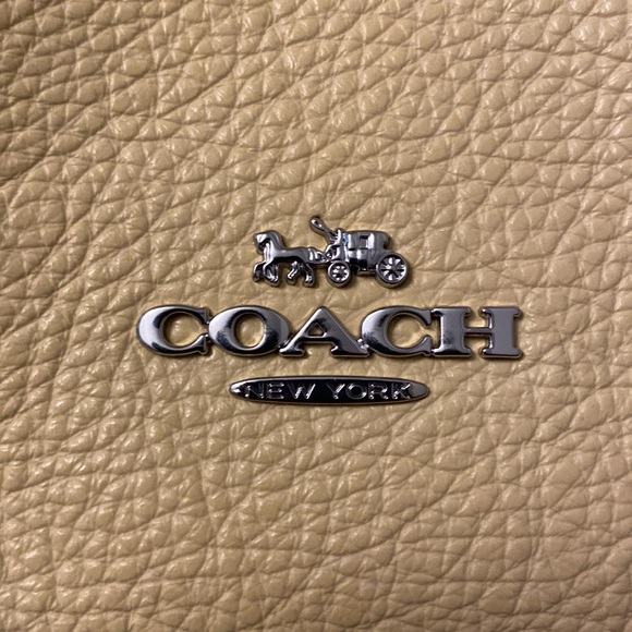 🥰♥️🔥COACH LEATHER KACEY SATCHEL IN SILVER/VANILLA 🔥 flash sale - Picture 7 of 7